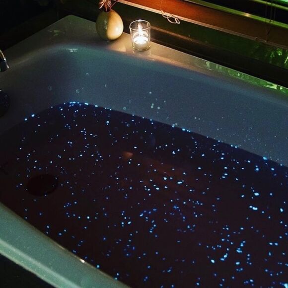 NWT Bath Diamond Luxury Spa Experience - FREESIA 17 - Picture 1 of 4